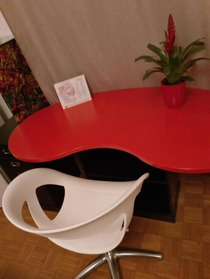 Big Room In Private Appartament, Close To The Station And Center Of City Bergamo Dış mekan fotoğraf